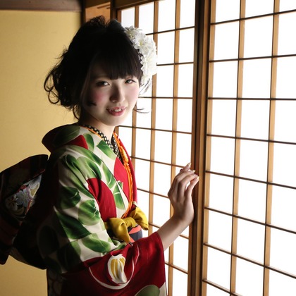 スマイルハンターが出張撮影した家族写真(キッズ,ベビーフォト)などが写った「成人式フォト」の家族写真