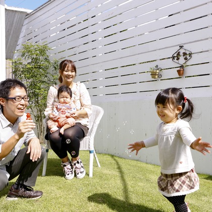 クマが撮影したウェディングや家族、ビジネスの写真