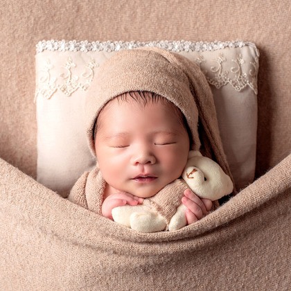 AXiS Photo Servise 藤井靖史が出張撮影したシャツ, ビーチの人々, 自然の中の人々が写ったニューボーンフォトの写真