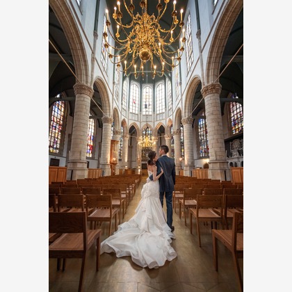 オランダフォトウェディングが撮影した「オランダの名所（風車、チューリップ、運河）での撮影」の写真