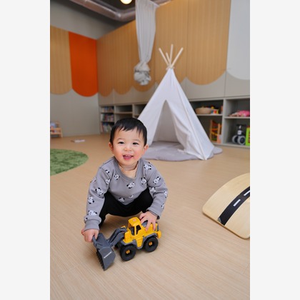 稲蔭一道が出張撮影した「託児所」の家族写真