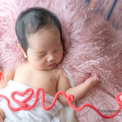 Kanaeruが出張撮影したニューボーンフォト(新生児写真), 毛皮, 赤ちゃん/ベビーが写ったスタジオ撮影の写真