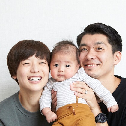 この写真は、出張撮影(家族写真(キッズ,ベビーフォト))のアルバム「家族写真」にある写真の1枚で、家族写真(キッズ,ベビーフォト)などが写っています。<br>「家族写真」では他にも:albumPhotoCount枚の家族写真を見ることができます。撮影者は岩瀬泰治です。カメラマンのプロフィールページで、家族写真(キッズ,ベビーフォト)撮影の口コミやおすすめコメントを見ることができます。