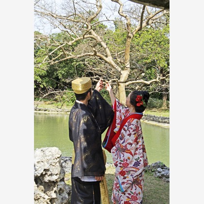 琉球幻想写真ウェディングフォト沖縄が撮影したウェディングや家族、ビジネスの写真