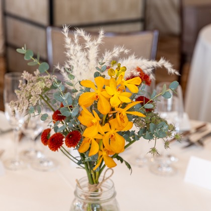 Photo of Flower decorations for the reception hall taken by UCHIUMI Toshihiko.