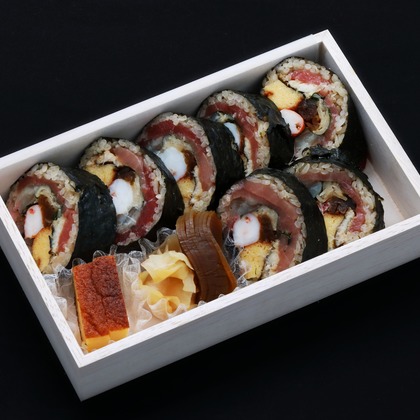 森安　照が撮影したウェディングや家族、ビジネスの写真