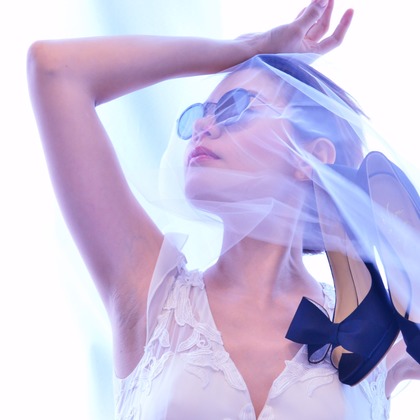 1978 ( Mille Neuf Cents Soixante-dix-huit) が撮影したウェディングや家族、ビジネスの写真