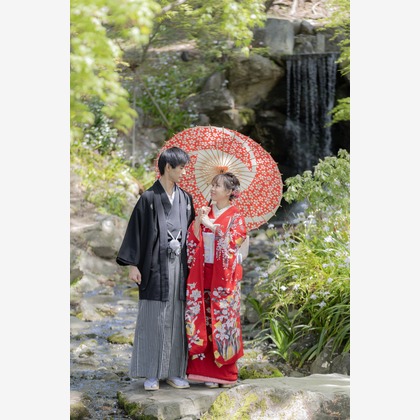 Photo of Japanese style pre-wedding photo shoot taken by Osaka Photo Factory