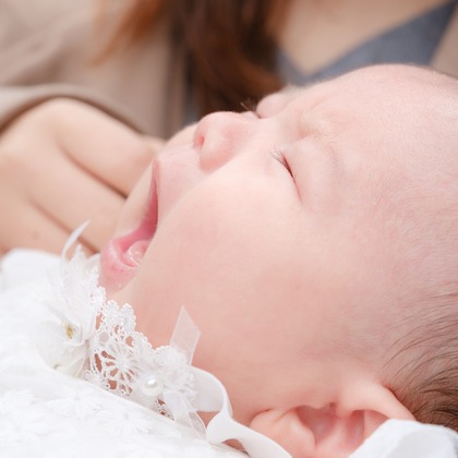 高夏写真店が出張撮影した「お宮参りの撮影」の家族写真
