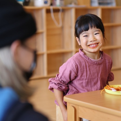 稲蔭一道が出張撮影した「託児所」の家族写真