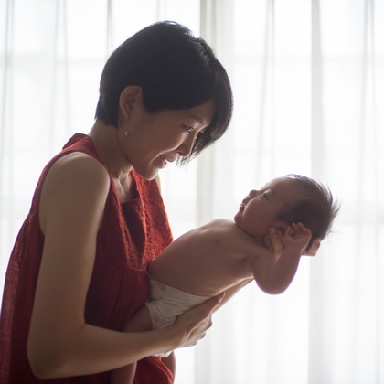 竹部 祐樹が出張撮影したジェスチャー, 適応, 生物などが写った「ベビーフォト＠長崎市」の家族写真