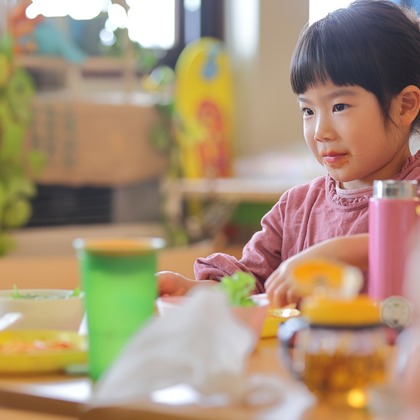 稲蔭一道が出張撮影した「託児所」の家族写真