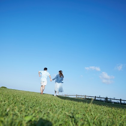 Photo of A couple of the top of the hill taken by STELLA_ART OFFICE