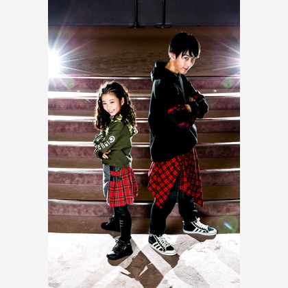 踊るカメラマンAKIRAが撮影したウェディングや家族、ビジネスの写真