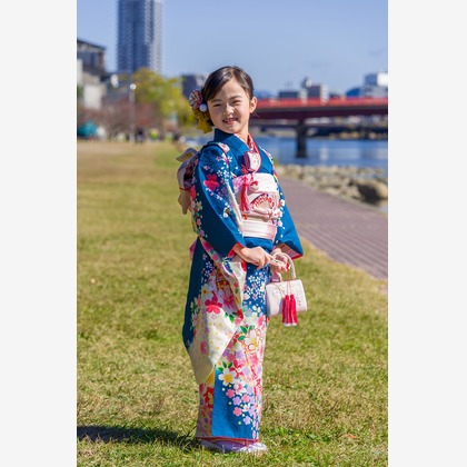 waka photoが出張撮影した自然の中の人々, 植物学, 植物が写った七五三フォトの写真