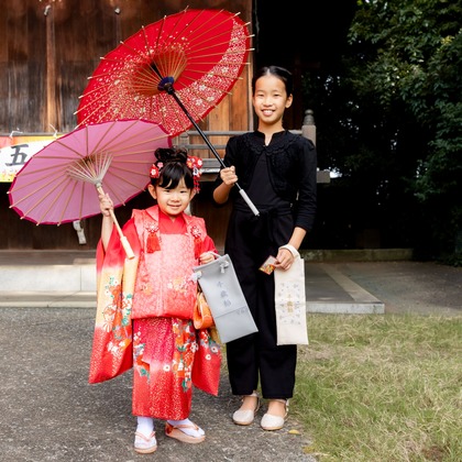 出張撮影くろさわが出張撮影したどういたしまして。, Sushi Edokko, 人間の背中などが写った「七五三」の家族写真