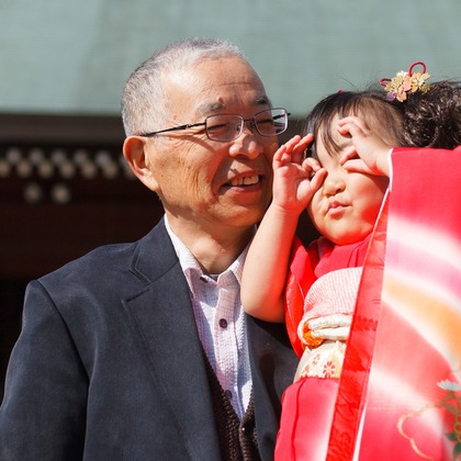 中井企画が出張撮影したネクタイ, フラッシュ撮影, ストリートファッションなどが写った「七五三(奈良)」の家族写真