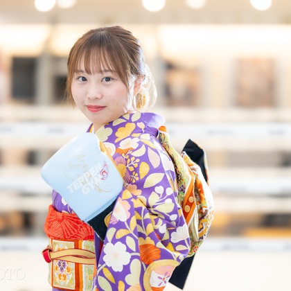 大森光太郎・K-PHOTOが出張撮影したYokohama Ukai-Tei, バトリョハウス, スポーツ会場などが写った「成人式撮影」の家族写真