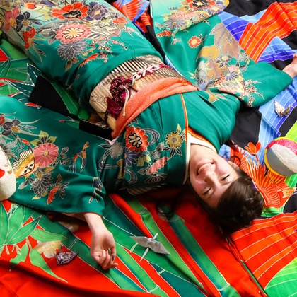 スマイルハンターが出張撮影した家族写真(キッズ,ベビーフォト)などが写った「成人式フォト」の家族写真