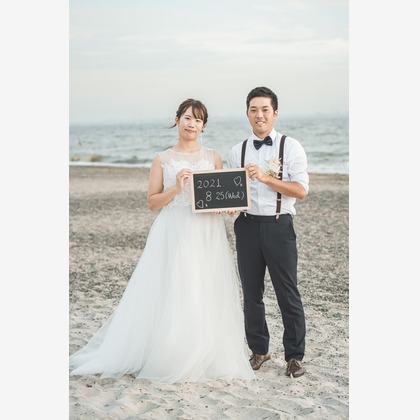 山下　剛が撮影した「海岸でのウェディングフォト」の写真