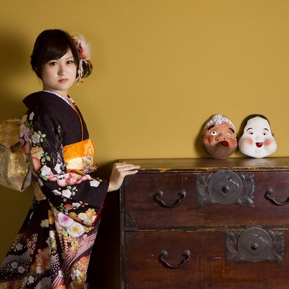 スマイルハンターが出張撮影した家族写真(キッズ,ベビーフォト)などが写った「成人式フォト」の家族写真