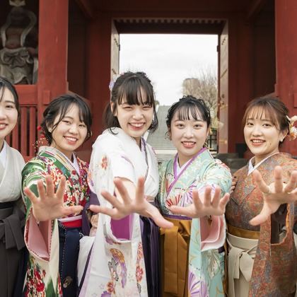 山下　剛が出張撮影した「卒業フォト」の家族写真