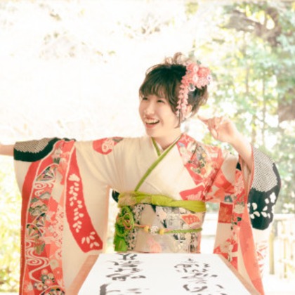 富岡 そよぎが出張撮影した「日本庭園、和室での成人式撮影」の家族写真