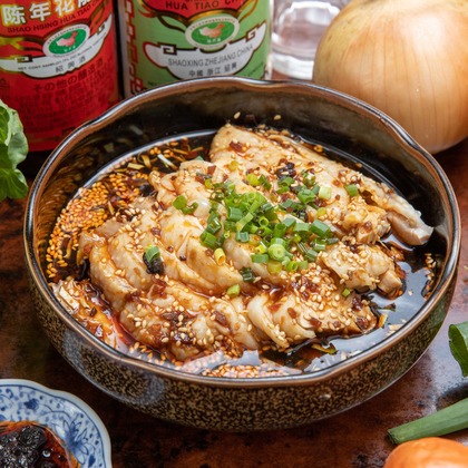 踊るカメラマンAKIRAが撮影したウェディングや家族、ビジネスの写真