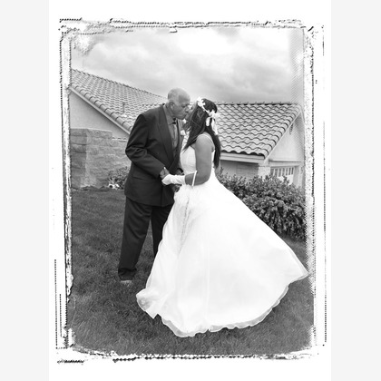 ストレングスビオンドストレングスインクが撮影したウェディングや家族、ビジネスの写真