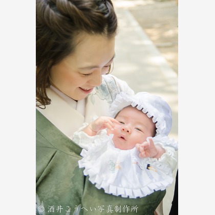 酒井こうへい写真製作所が出張撮影した入学式, 肌, 桜が写った家族写真(キッズ,ベビーフォト)の写真