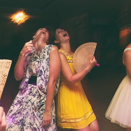 Lena Konstantakouが撮影したウェディングや家族、ビジネスの写真