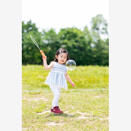 合同会社優希photoが出張撮影した成人式, 落葉, 着物が写った家族写真の出張撮影の写真