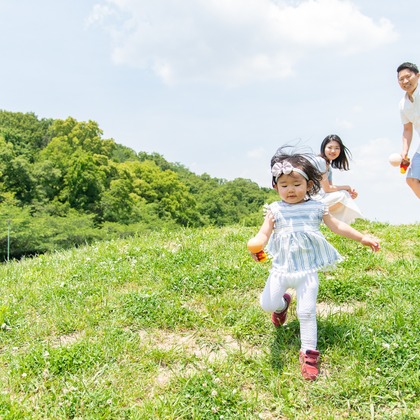 合同会社優希photoが出張撮影した成人式, 落葉, 着物が写った家族写真の出張撮影の写真