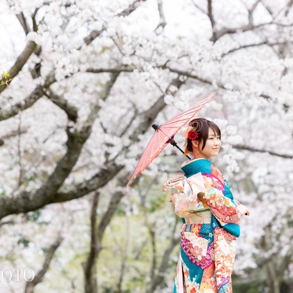 大森光太郎・K-PHOTOが出張撮影した「成人式撮影」の家族写真
