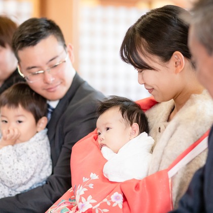 あかすたが出張撮影した「お宮参り」の家族写真