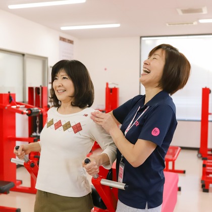 腰山大雅が撮影した「スポーツジム・ワイナリー・ダンスカンパニー」の写真