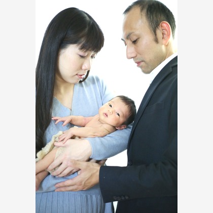 出張撮影HUG TIMEが撮影したニューボーンフォトの写真