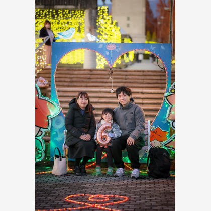 株式会社Neo-Smile 「locationbreeze」高橋 徹が出張撮影した臨江裁判所, Tooruokisan Zuigan Temple, フィクスチャなどが写った「記念写真」の家族写真