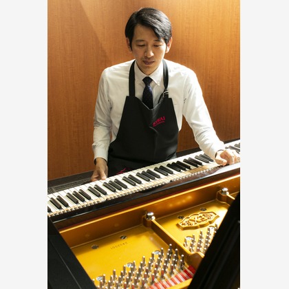 布川航太が撮影した「職人撮影-調律師」の写真