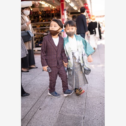 Takushi Yamamoto Photo Officeが出張撮影した「ポートレート」の家族写真