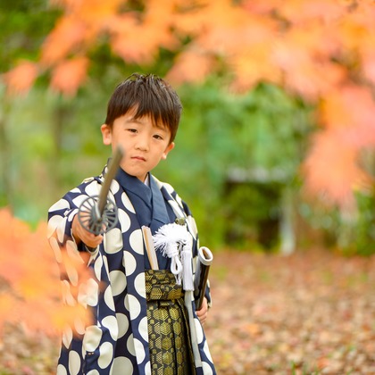 photograph K STYLEが出張撮影した「仲良し兄妹の七五三」の家族写真