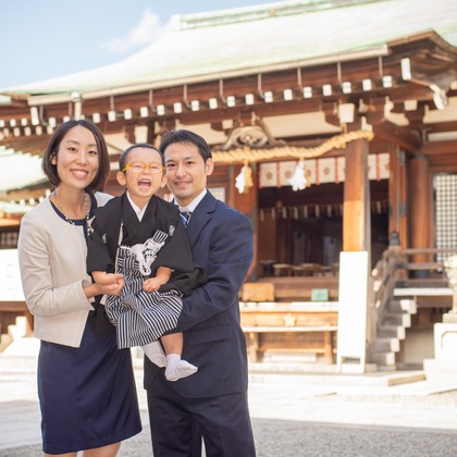 竹部 祐樹が出張撮影した防府天満宮, 足首, 人間の足などが写った「七五三＠防府天満宮」の家族写真