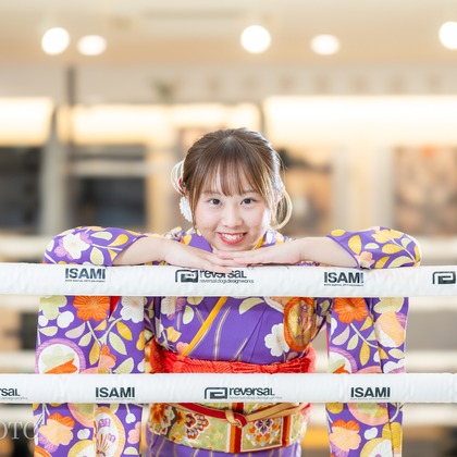 大森光太郎・K-PHOTOが出張撮影したYokohama Ukai-Tei, バトリョハウス, スポーツ会場などが写った「成人式撮影」の家族写真