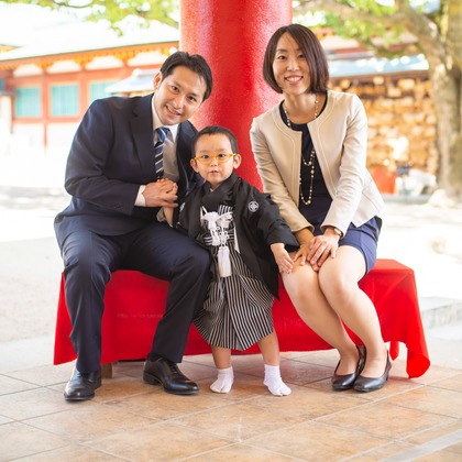 竹部 祐樹が出張撮影した防府天満宮, 足首, 人間の足などが写った「七五三＠防府天満宮」の家族写真