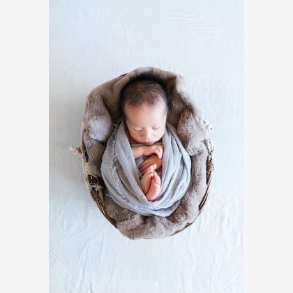 シコロハルナが撮影したニューボーンフォト/家族写真の出張撮影の写真