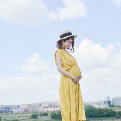 NISHIMURA AKINOBUが出張撮影したストリートファッション, 自然の中の人々, ジョイントなどが写った「初夏のマタニティフォト@二子玉川公園」の家族写真