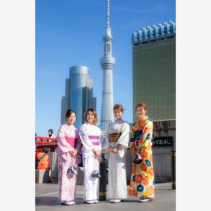 T.Matsumuraが出張撮影した「卒業旅行（着物）」の家族写真