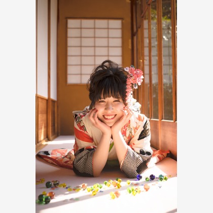 富岡 そよぎが出張撮影した「日本庭園、和室での成人式撮影」の家族写真