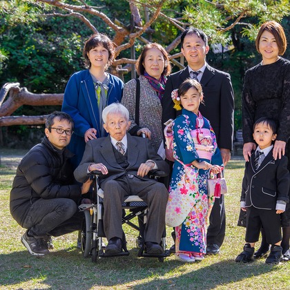waka photoが出張撮影した自然の中の人々, 植物学, 植物が写った七五三フォトの写真
