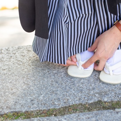 竹部 祐樹が出張撮影した防府天満宮, 足首, 人間の足などが写った「七五三＠防府天満宮」の家族写真